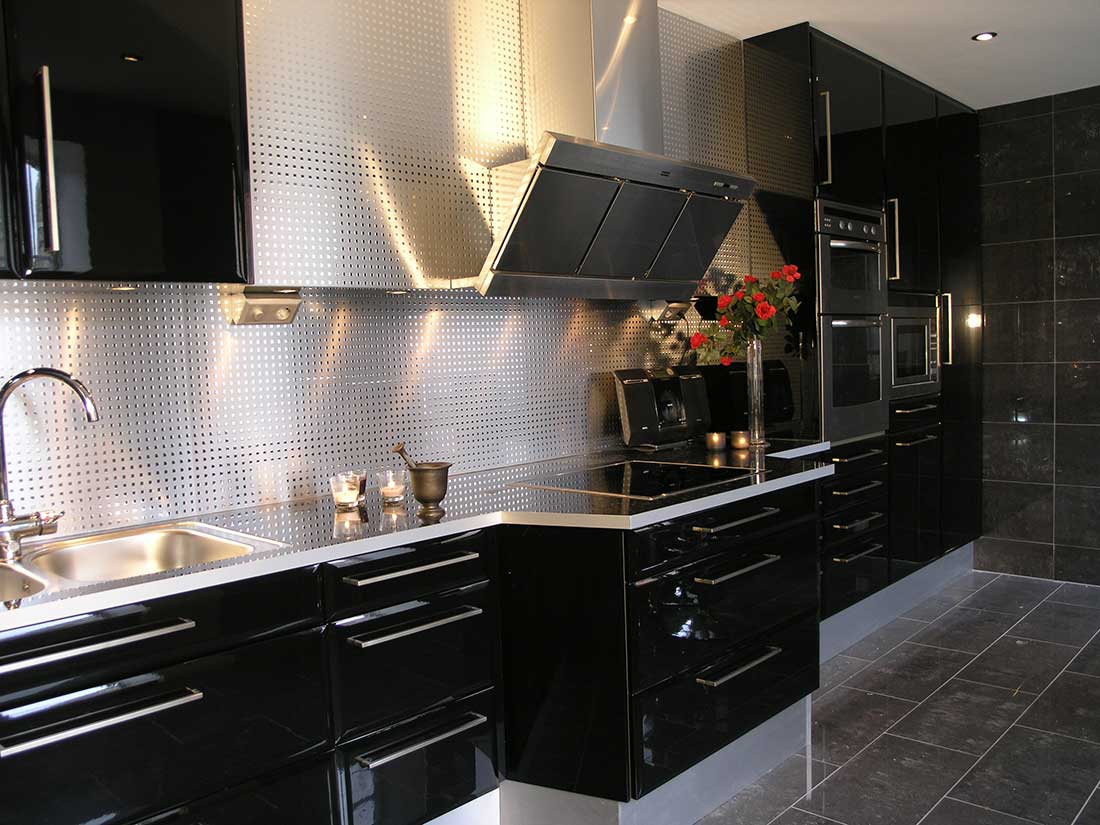 Novaflex Idala Koket Med Svarta Hogblanka Luckor Novaflex Se